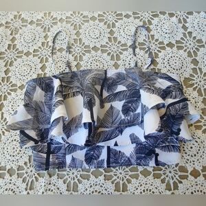 NWOT Charlette Russe Black White Palm Tree Ruffle Layered Summer Crop Top Shirt